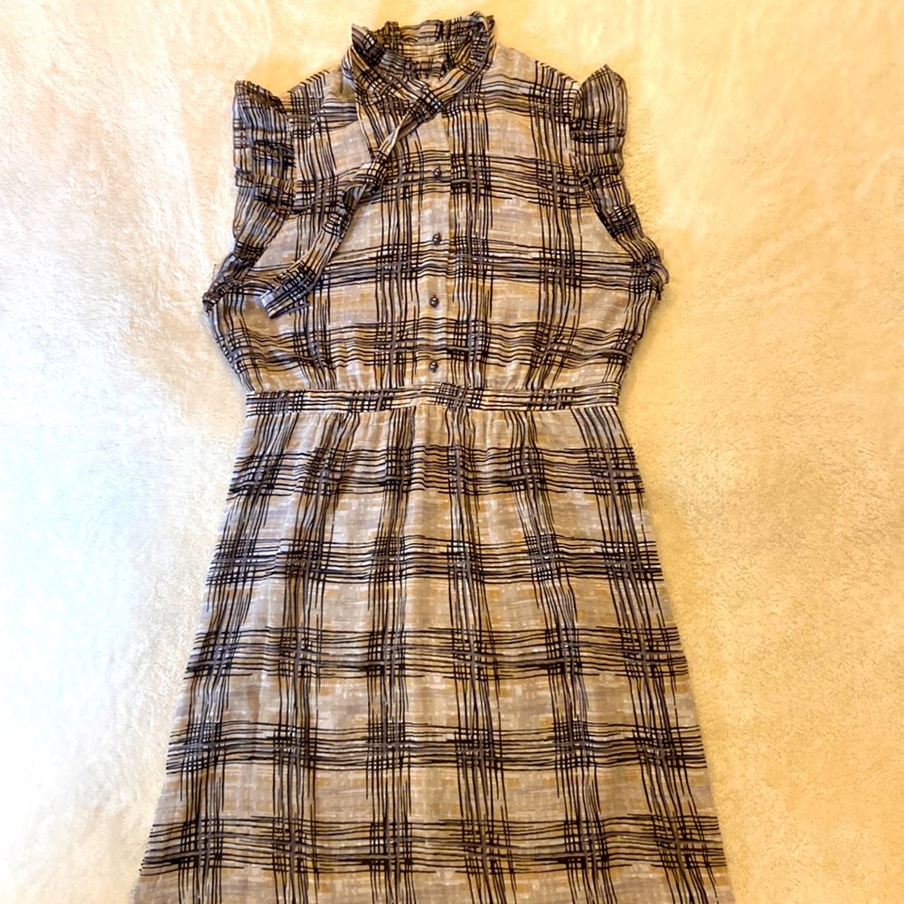 Cute button top dress with knee length skirt, size 14, Anne Klein